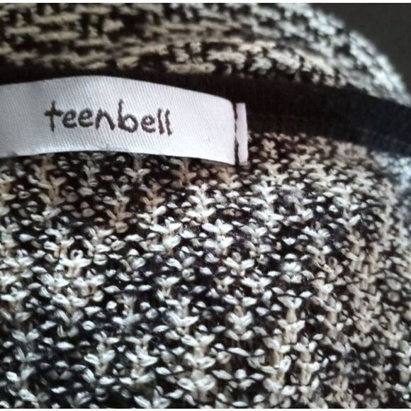 TEENBELL BLACK & BEIGE EMBELLISHED SHOULDER SWEATER SZ.S EUC. - Picture 6 of 7